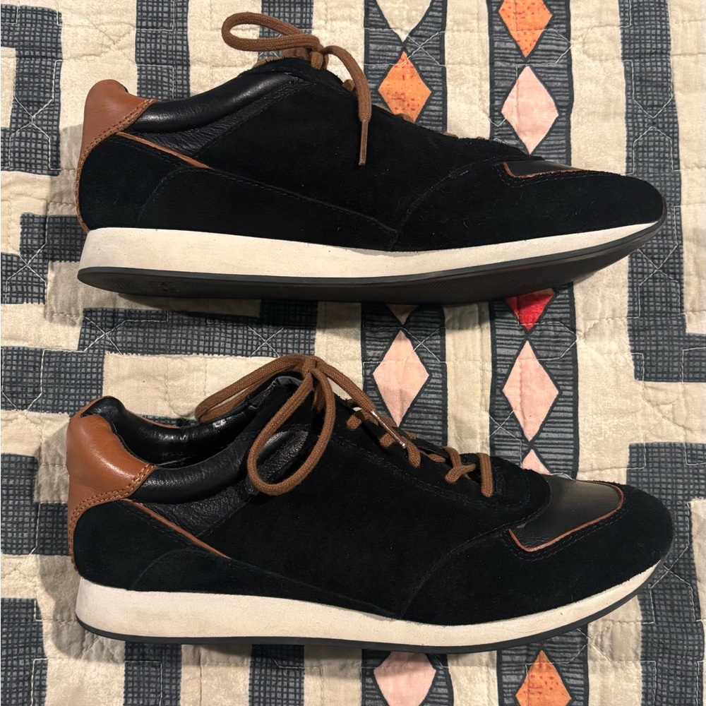 Like New! Coach Rebecca Leather Black and Brown Sneakers size 7.5